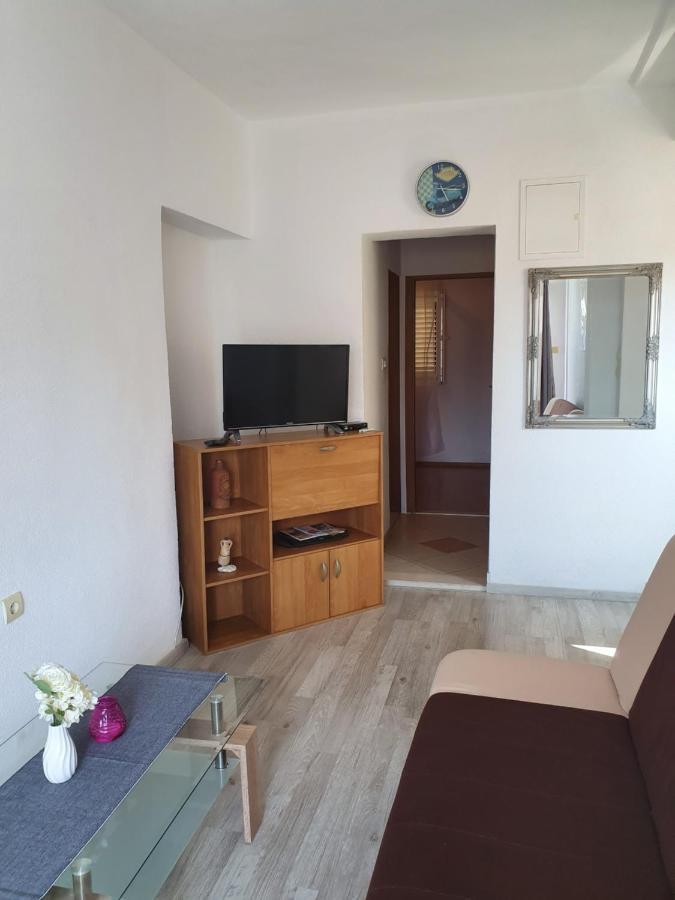 Apartman Dusanka Jovic Makarska Buitenkant foto